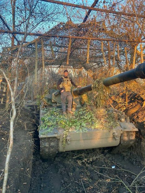 Example of a Ukrainian Panzerhaubitze 2000 self-propelled artillery piece parked in anti-drone shelter. (November 2023. Orikhiv-Tokmak direction.