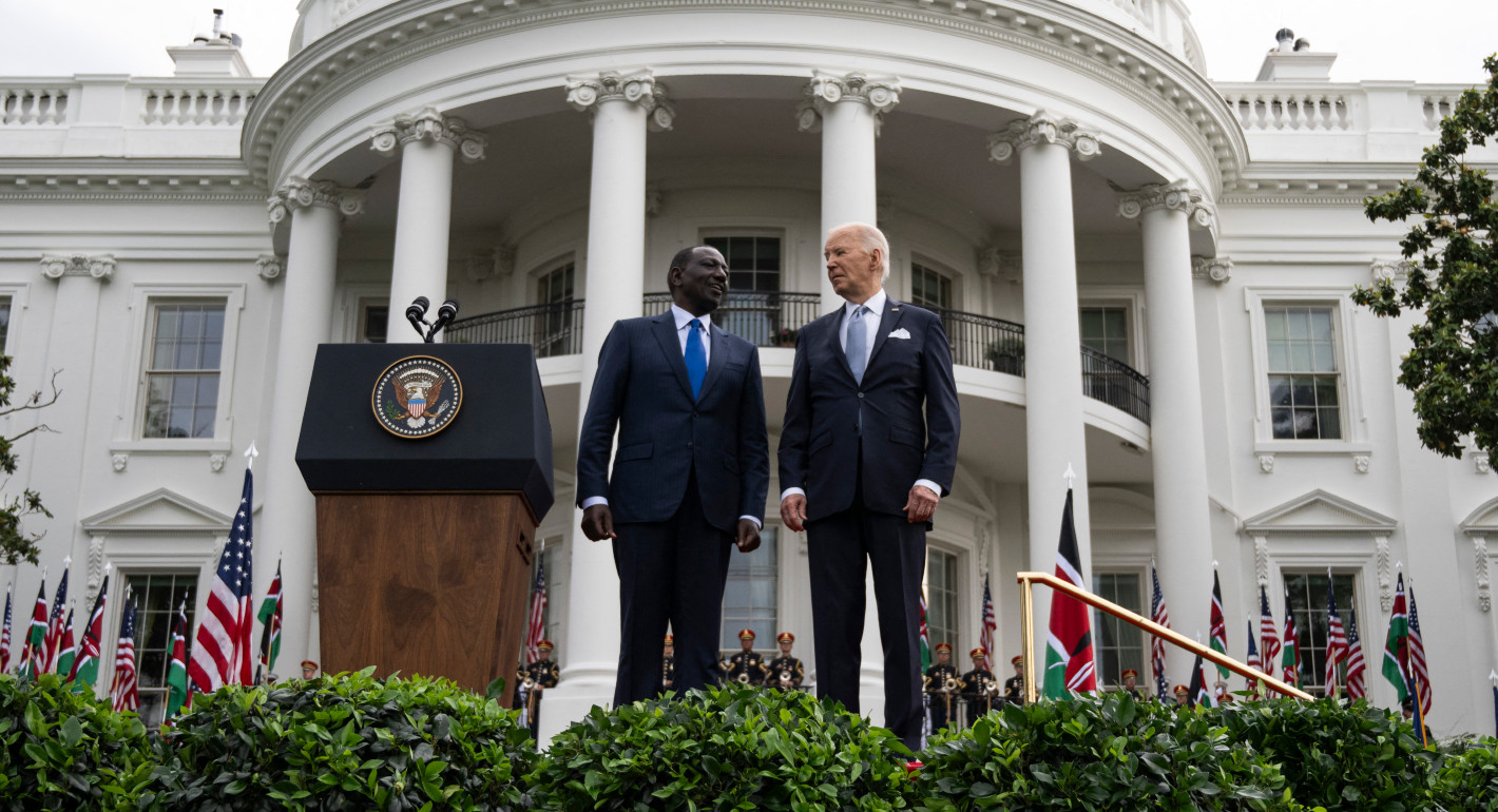 Ruto and Biden standing outside the White House