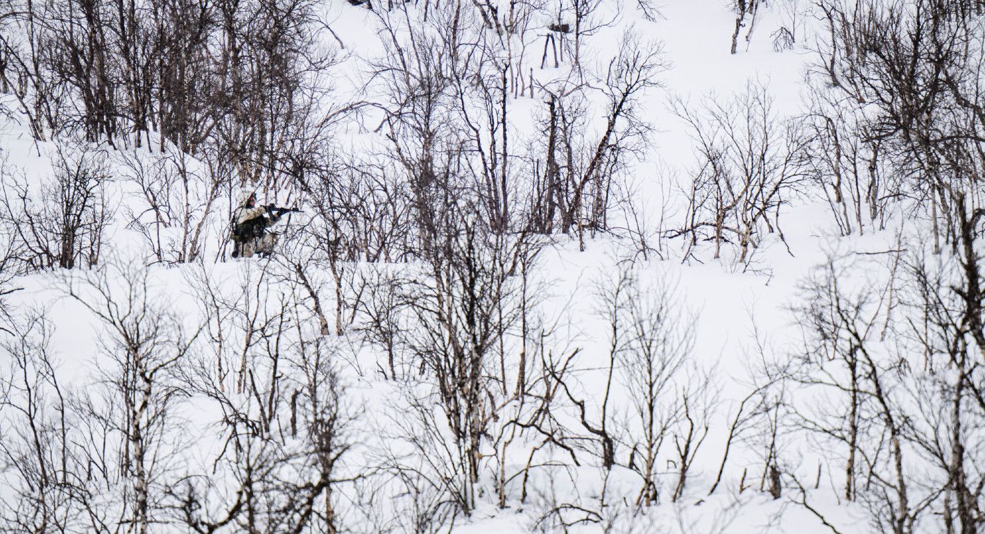 Photograph of a Norwegian soldier participating in a NATO defense exercise along Norway's border with Russia.