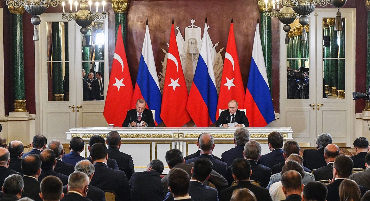 Russian President Vladimir Putin (R) and Turkish President Recep Tayyip Erdogan give a joint press conference at the Kremlin in Moscow on April 8, 2019.